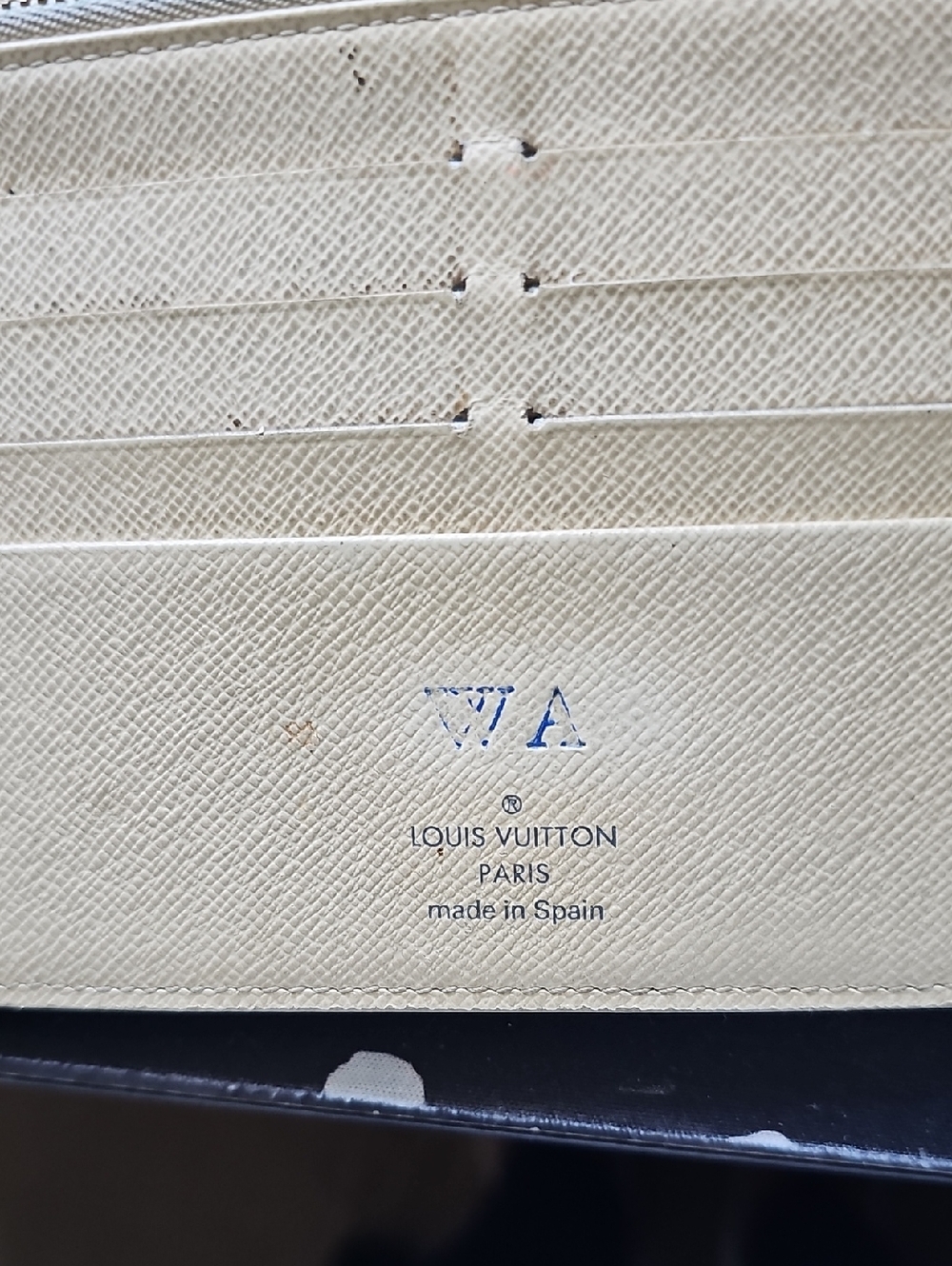 💥💥PROJECT PIECE💥💥 Louis Vuitton Damier Azure Checkered Wallet - Beige/White - Picture 4 of 8